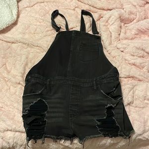 Express overall shorts, black, size 16
